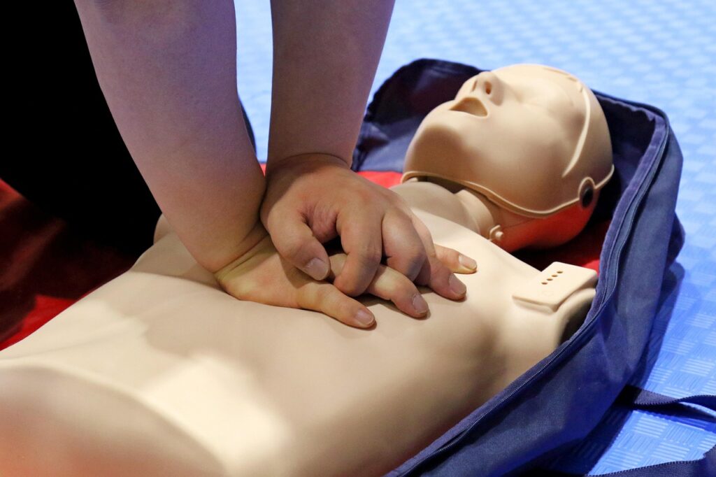 Ensuring Lifeguard CPR Training in King of Prussia Meets AHA Standards