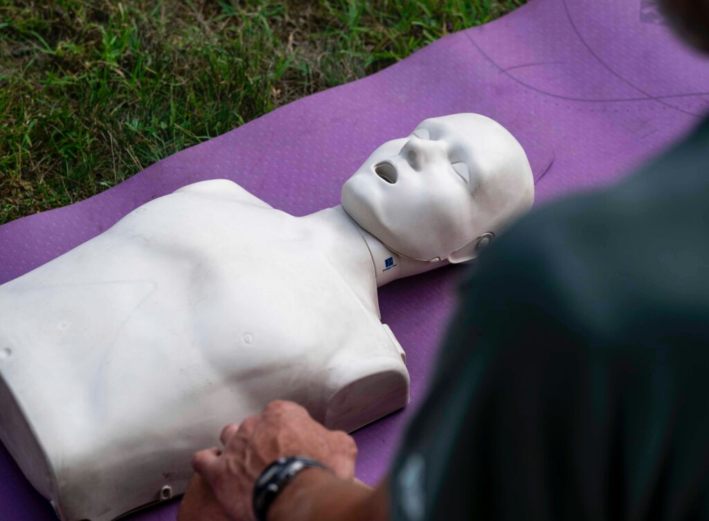 Hybrid CPR Training in Bethesda, MD: Online + In-Person Skills Checks