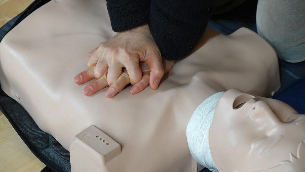 Common CPR Training Mistakes Cincinnati Employers Overlook