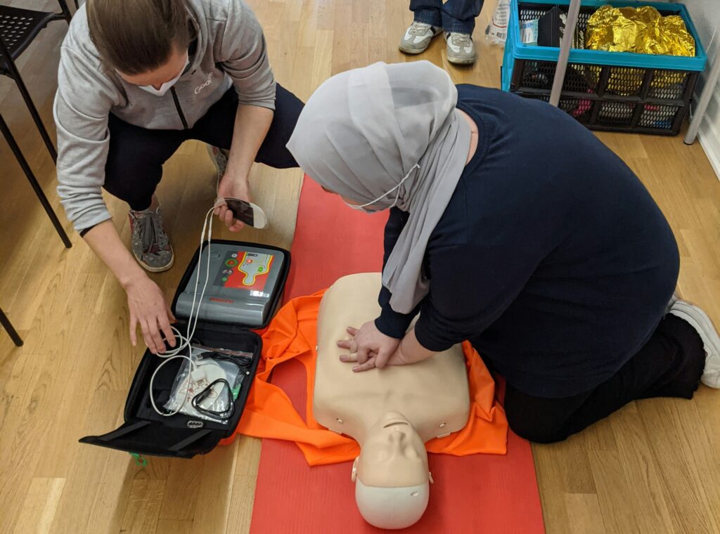 Selecting First Aid CPR AED Courses for Multi‑Site Employers